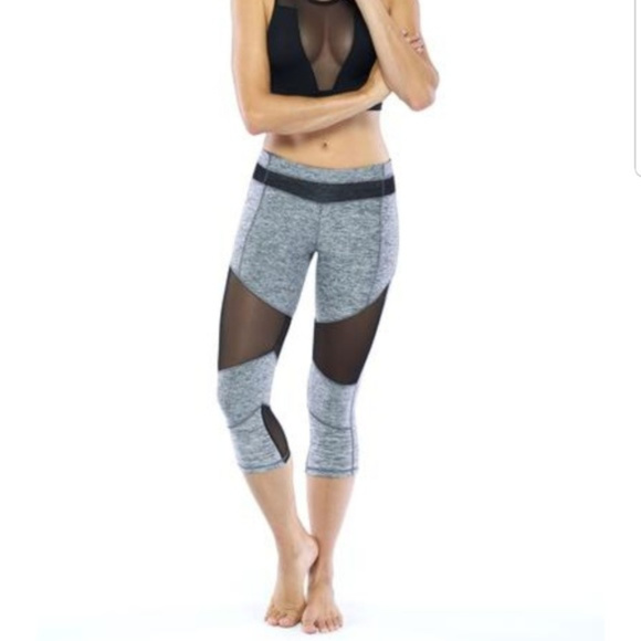 ELECTRIC YOGA Mesh Capri Pants - Picture 2 of 6